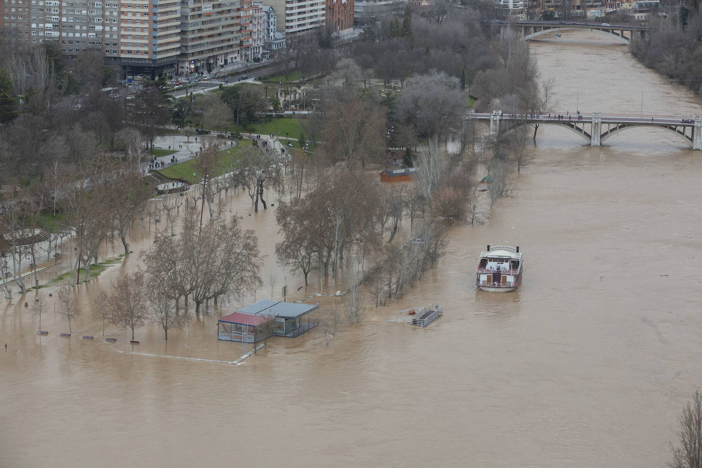 Durante este domingo el caudal fluvial del Pisuerga a su paso por Valladolid ha alcanzado los 1.190 metros cúbicos por segundo.