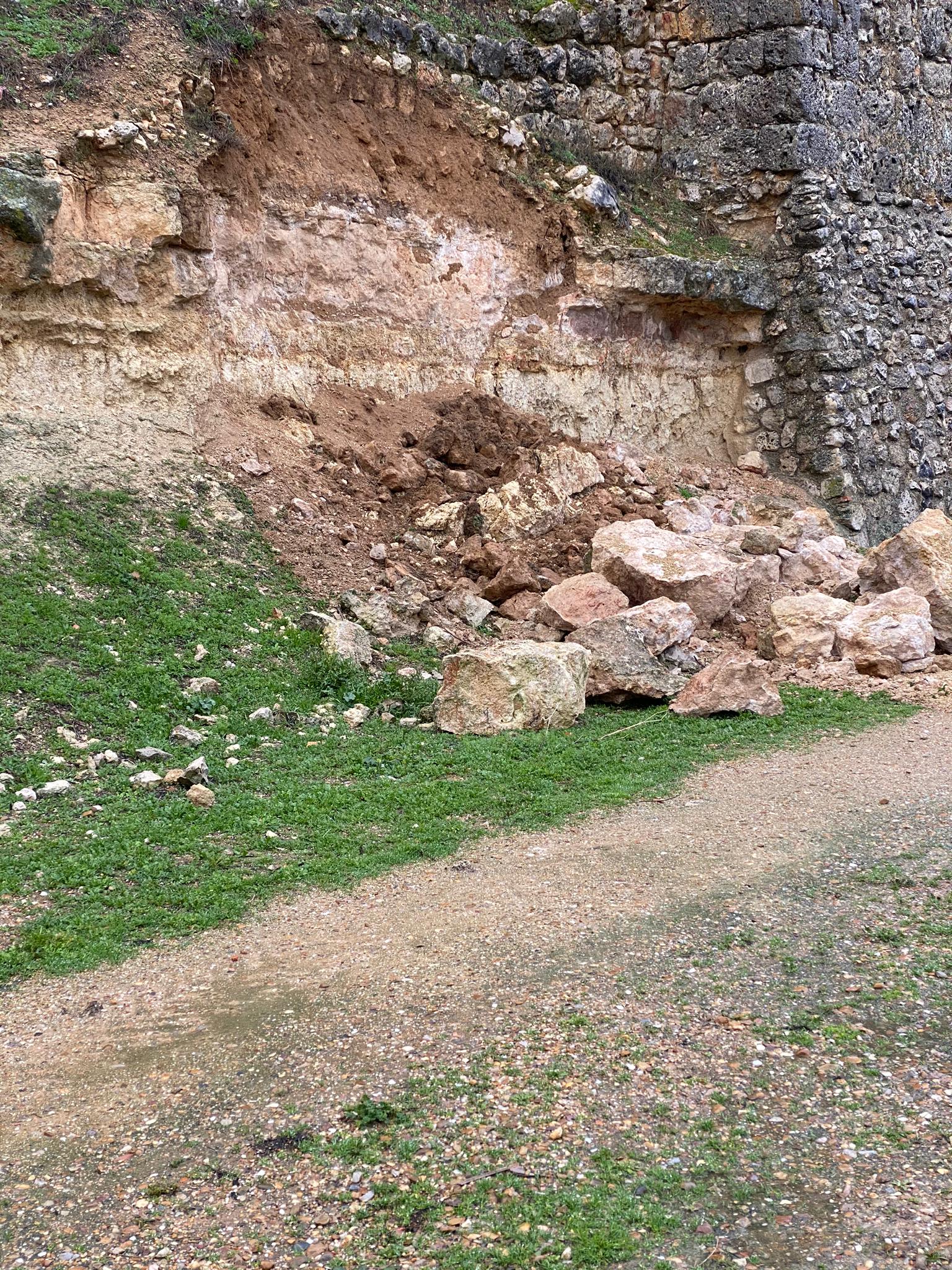 Desprendimientos en el castillo de Urueña.
