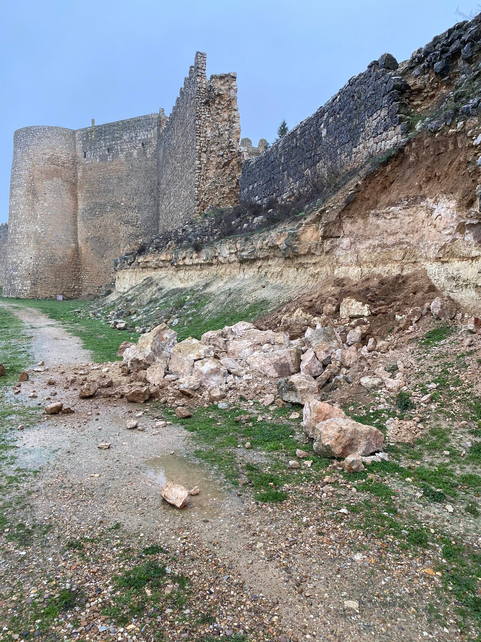 Desprendimientos en el castillo de Urueña.