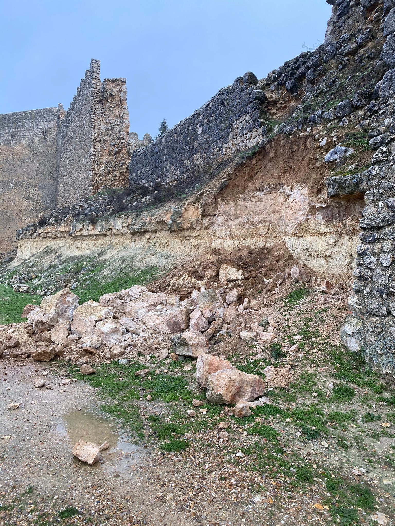 Desprendimientos en el castillo de Urueña.