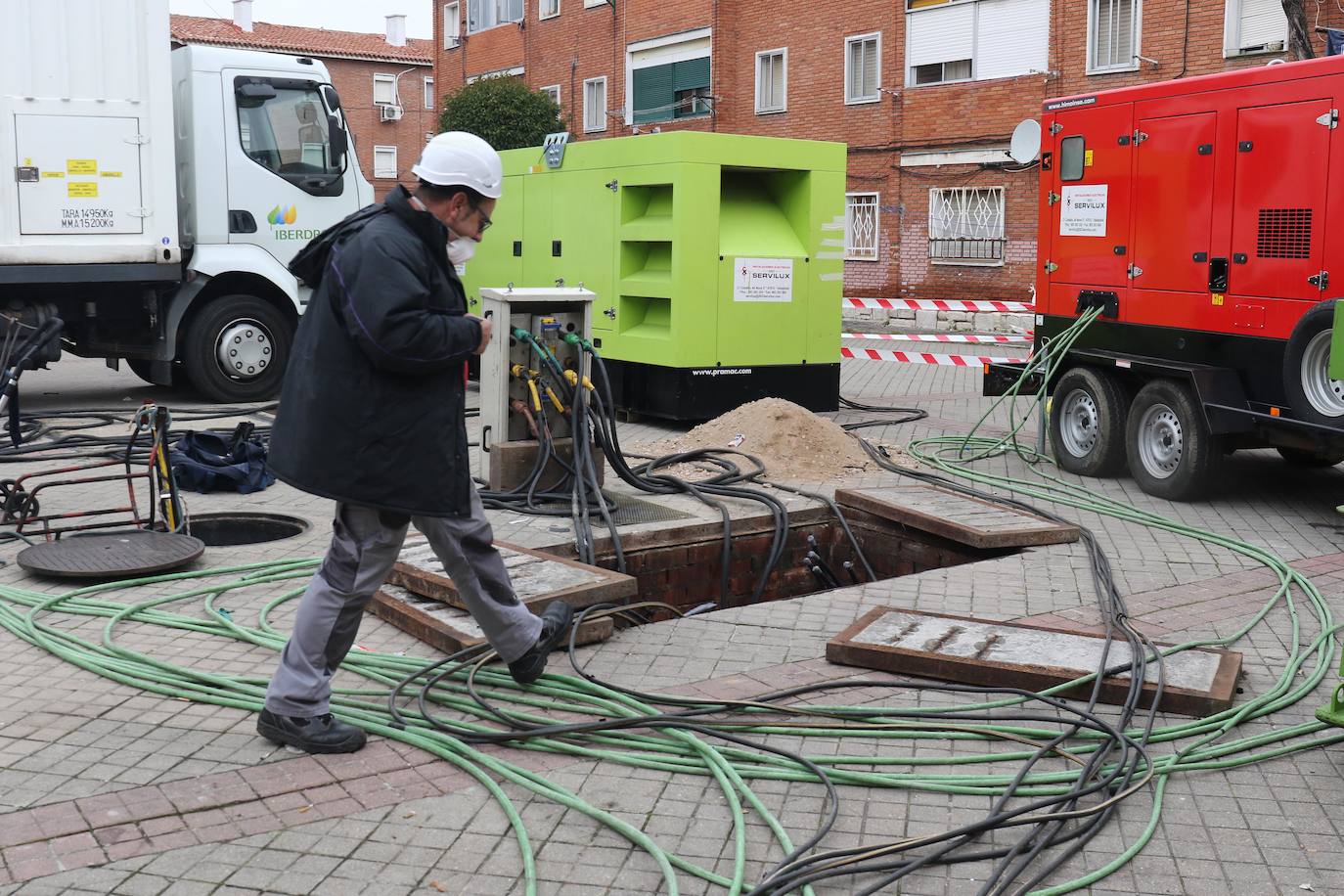 Un incendio en el centro de transformación de la calle Guadalquivir de Valladolid dejó en Nochebuena sin suministro durante nueve horas a cuatrocientas familias . 