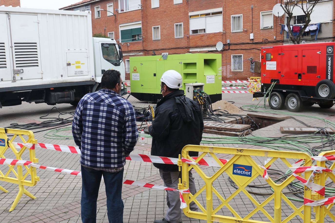 Un incendio en el centro de transformación de la calle Guadalquivir de Valladolid dejó en Nochebuena sin suministro durante nueve horas a cuatrocientas familias . 