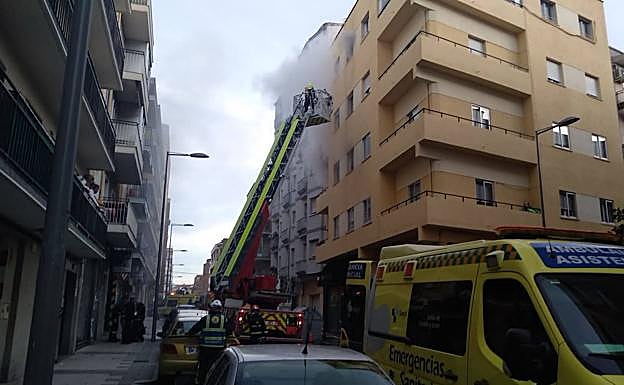 Incendio en la calle Bolívar.