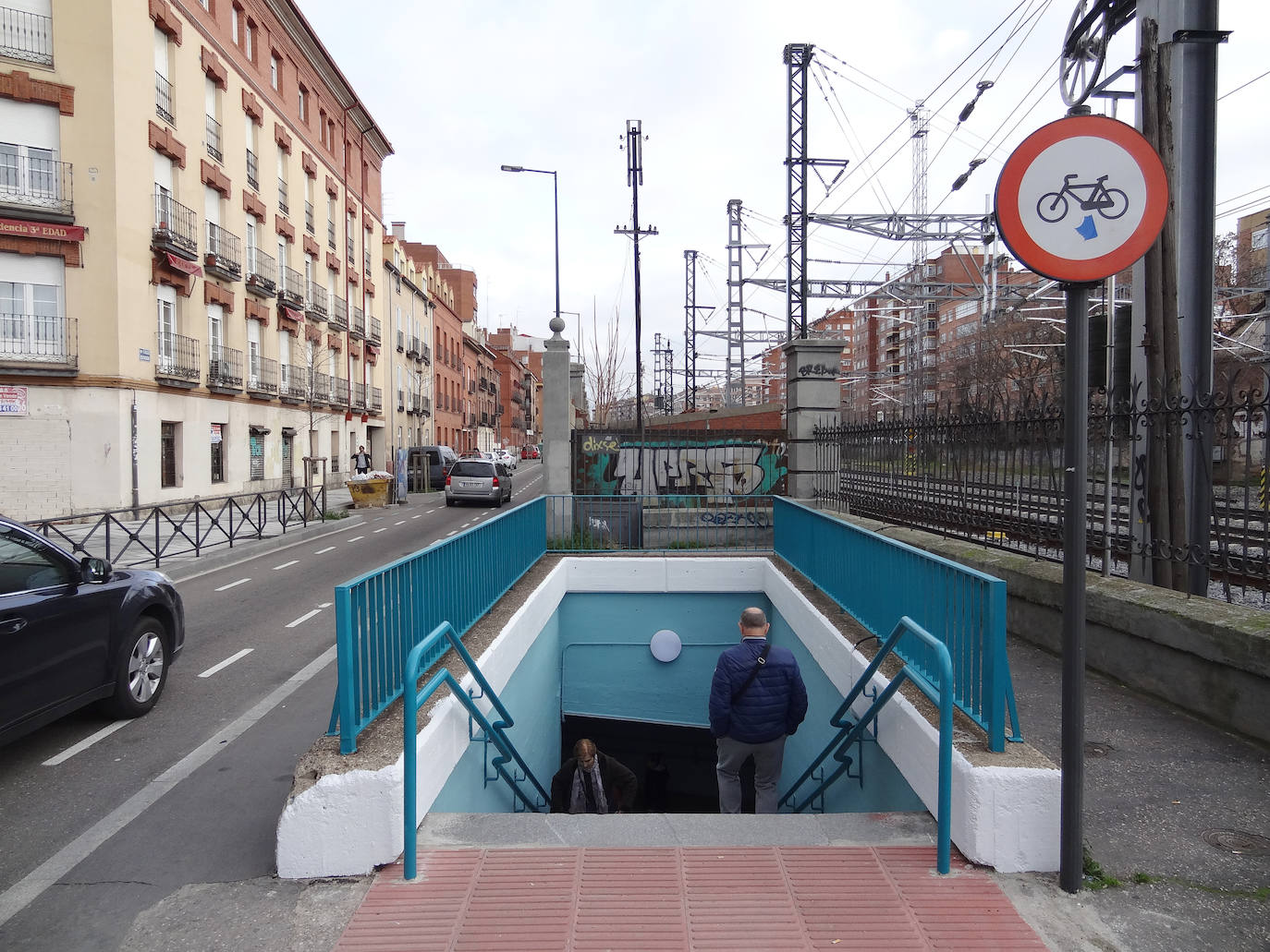 Los pasos de San Isidro, Arco de Ladrillo y Labradores ya presentan pintadas en mayor o menor medida después de su arreglo. 