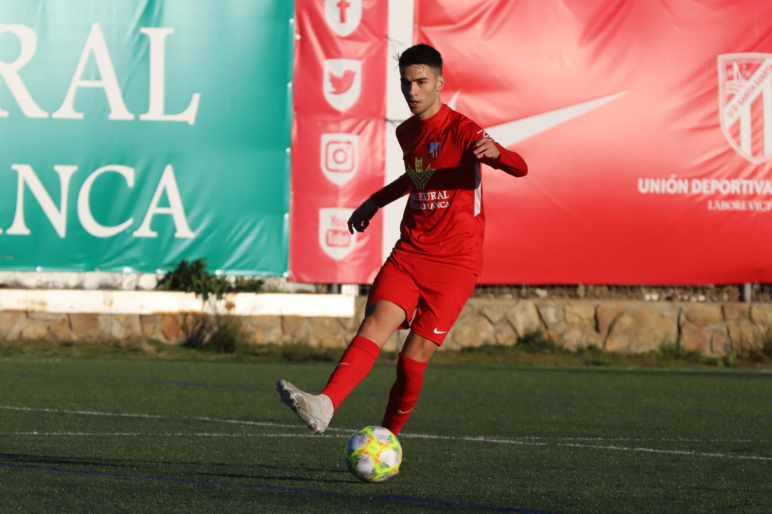 Fotos: La falta de gol impide la victoria del Santa Marta ante La Bañeza