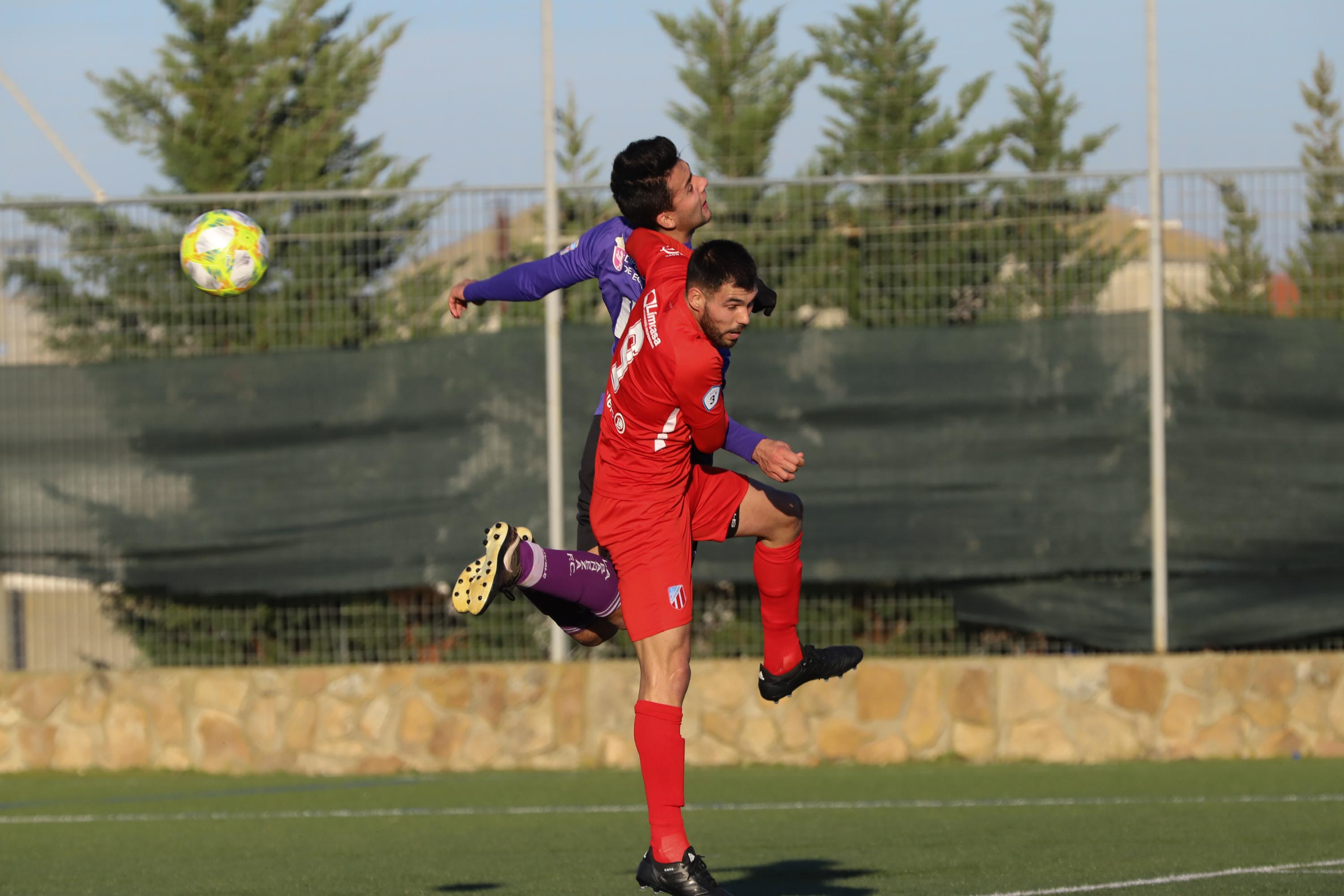 Fotos: La falta de gol impide la victoria del Santa Marta ante La Bañeza