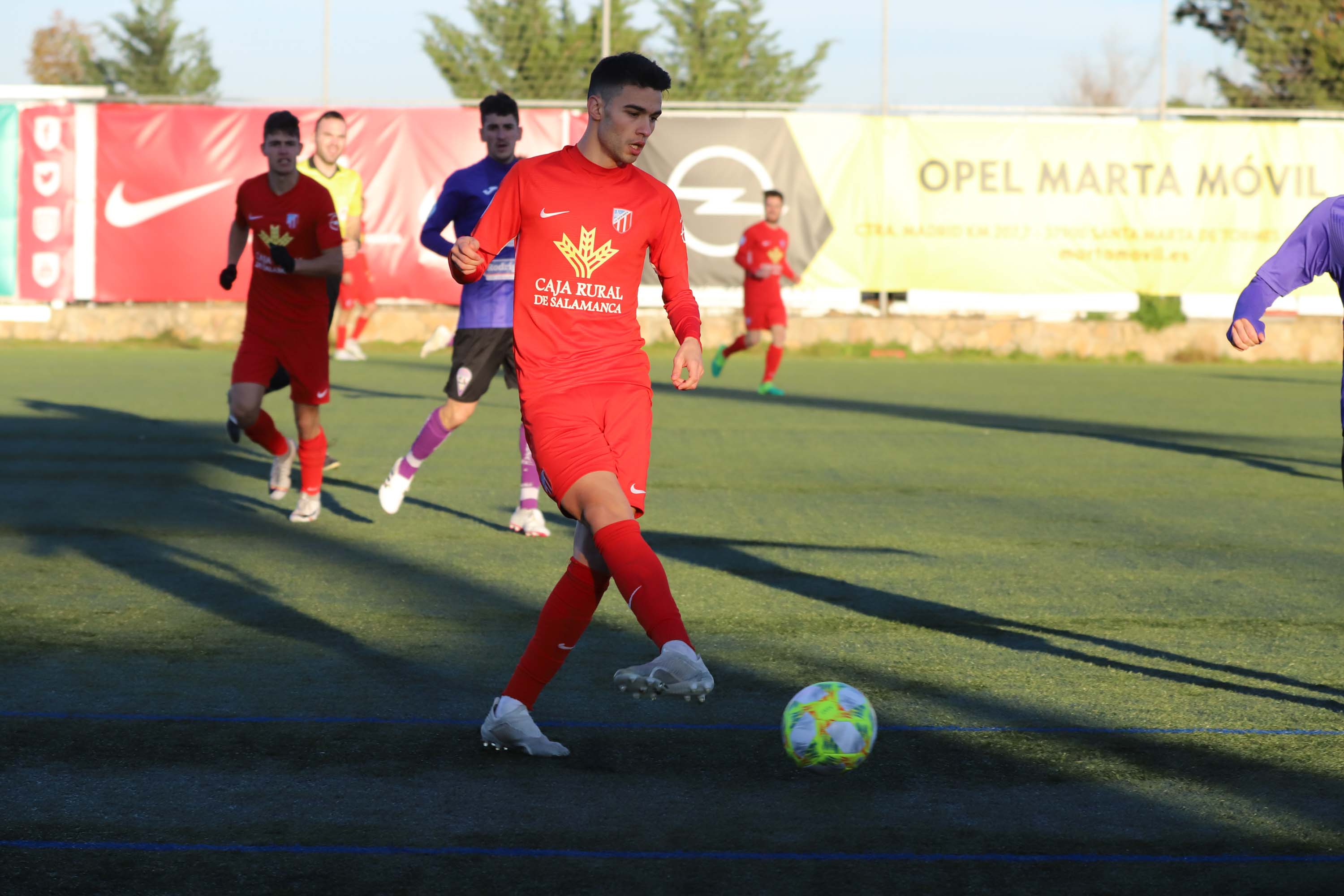 Fotos: La falta de gol impide la victoria del Santa Marta ante La Bañeza