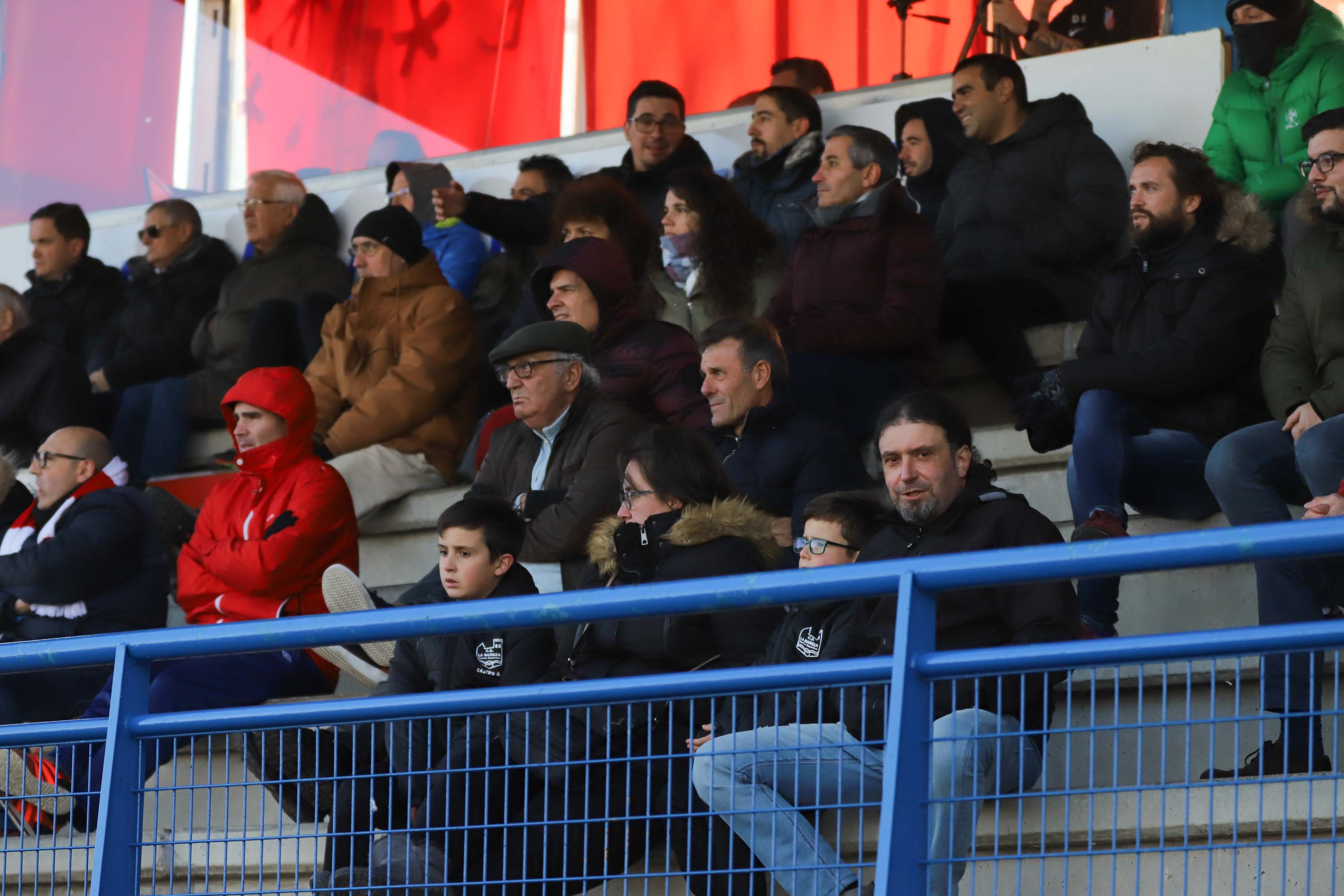 Fotos: La falta de gol impide la victoria del Santa Marta ante La Bañeza