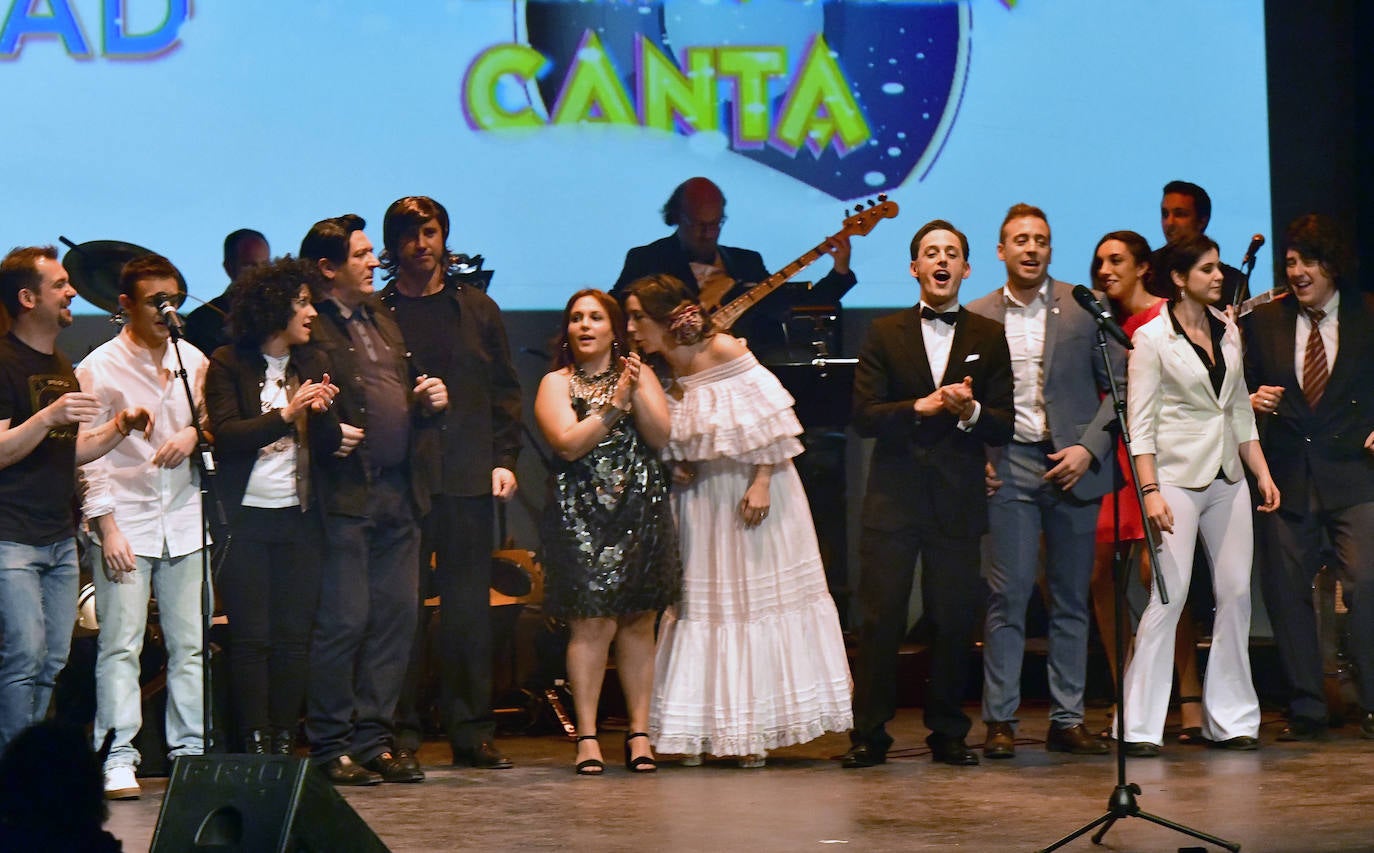 Celebración de Mira quien canta en el auditorio de El Espina. PEDRO LUIS MERINO