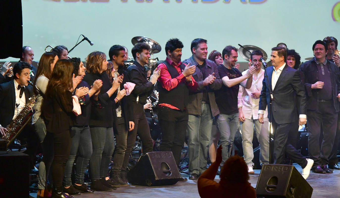 Celebración de Mira quien canta en el auditorio de El Espina. PEDRO LUIS MERINO