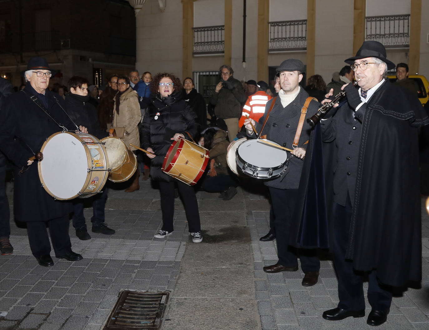 Carlos Martínez, de once años, realizó sus peticiones al Ayuntamientoen una tradición que se remonta al siglo XIII