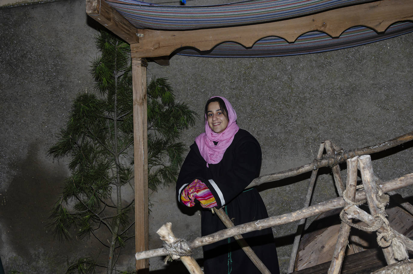 110 figurantes de distintas edades dieron vida a un gran nacimiento en las inmediaciones de la iglesia parroquial de la Asunción en la localidad vallisoletana