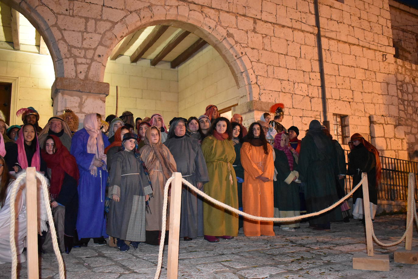 En esta XI edición participaron los 25 quintos de este año. Este montaje destacó principalmente por su realismo y gran variedad de escenas y antiguos oficios, como el pescadero, hortelano, panadero, y el cantero, representado por su alcalde, Félix Velasco.