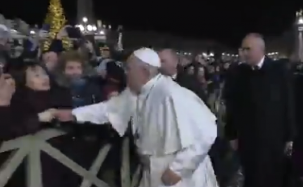 El Papa, durante el incidente. 