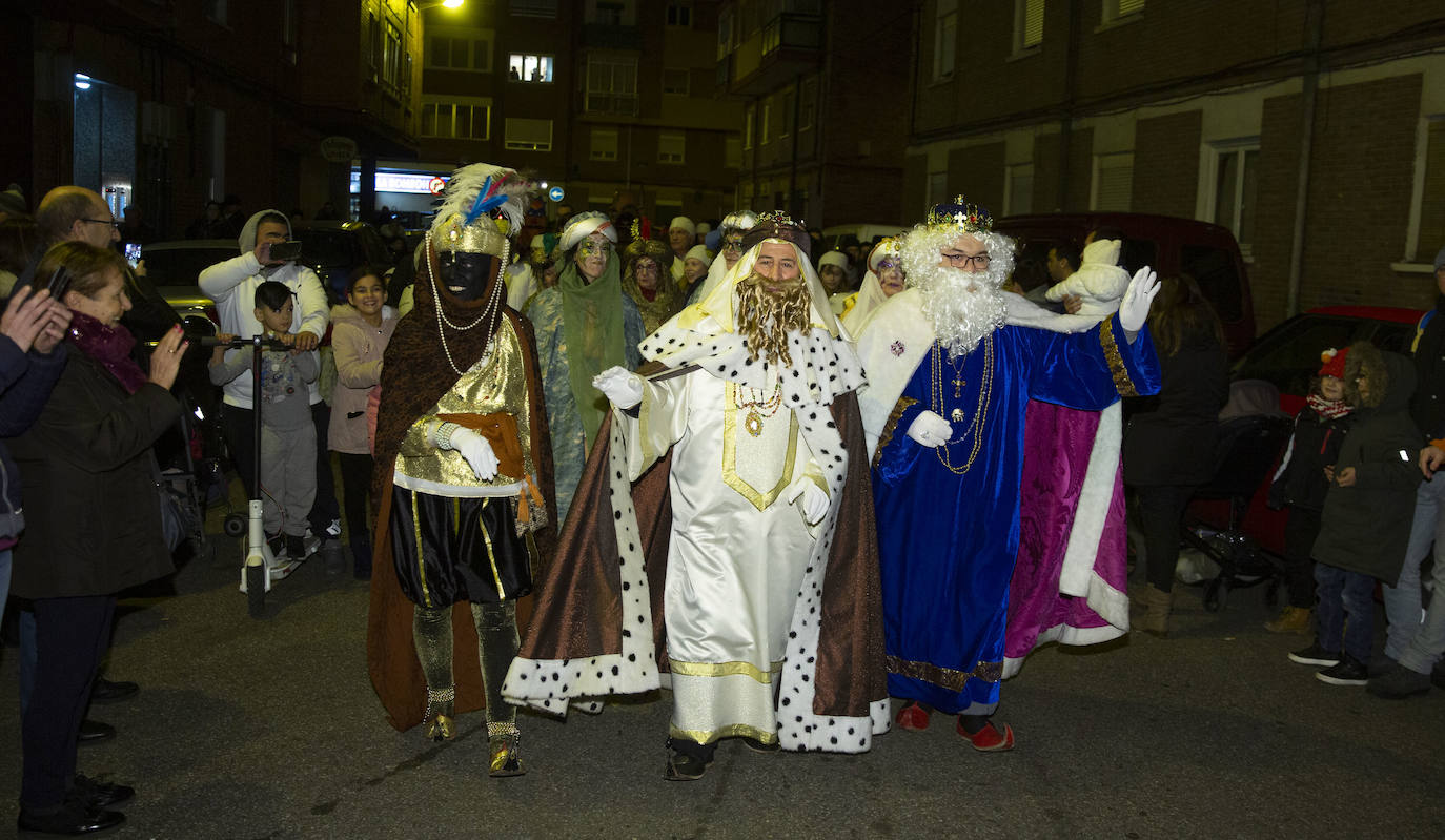 La Coordinadora contra el Narcotráfico de Pajarillos ha celebrado su tradicional cabalgata sin camellos. 