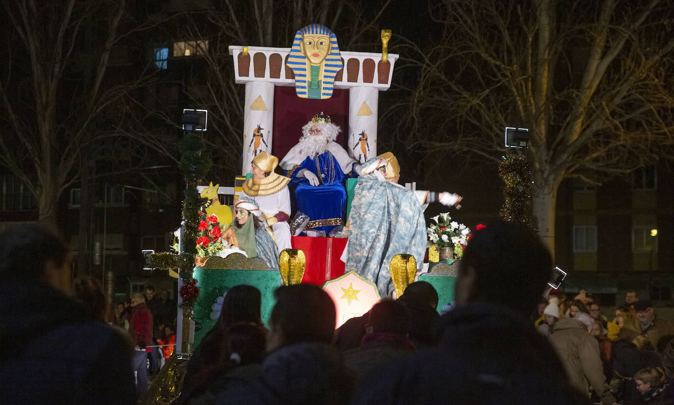 La Coordinadora contra el Narcotráfico de Pajarillos ha celebrado su tradicional cabalgata sin camellos. 