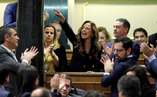 Teresa Jiménez Becerril, durante el pleno. 