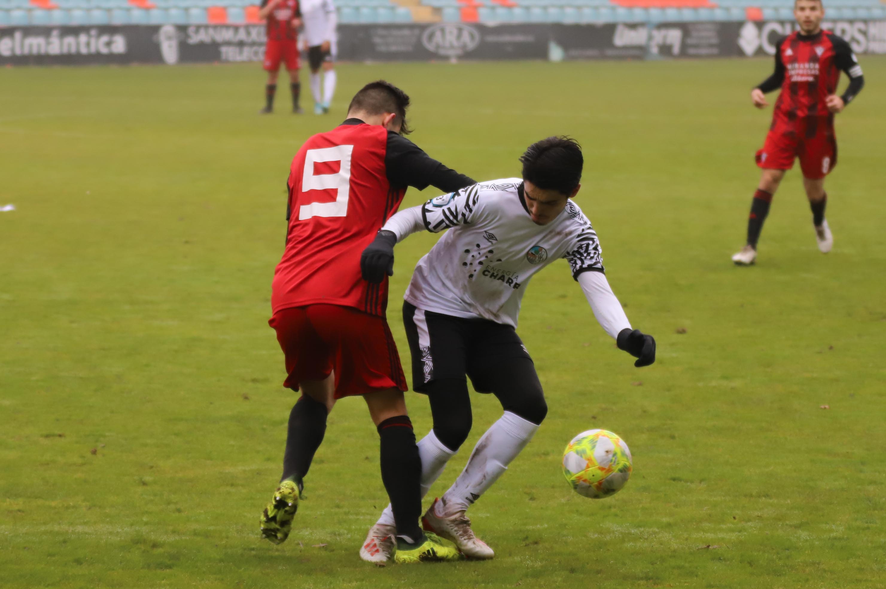 Fotos: El Salamanca B rasca tres puntos al Mirandés B (1-0) para cerrar la primera vuelta