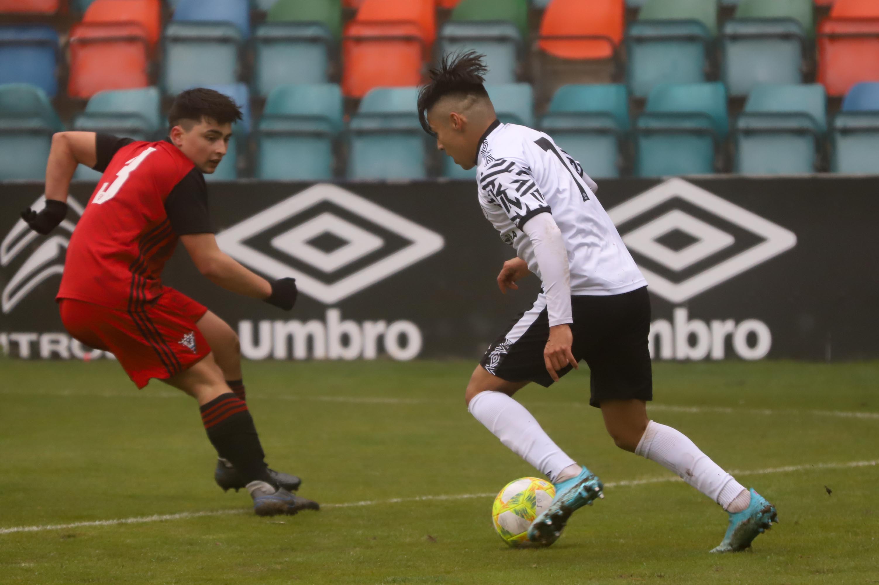 Fotos: El Salamanca B rasca tres puntos al Mirandés B (1-0) para cerrar la primera vuelta