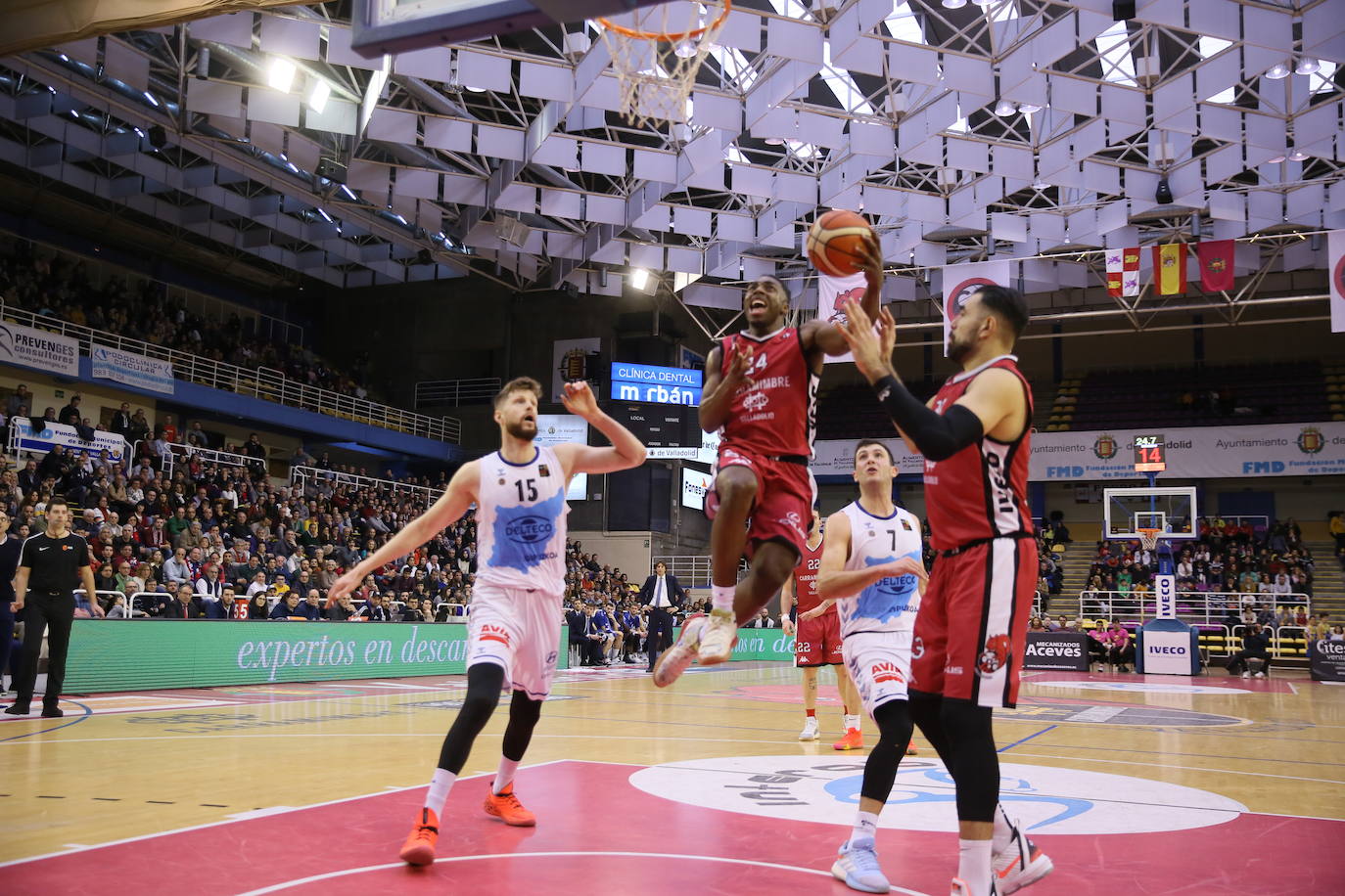 La fortaleza mental de los de Hugo López resultó clave para superar los momentos delicados ante un Delteco Guipúzcoa que no peridió la cara al partido y que llegó a levantar quince puntos en contra. 