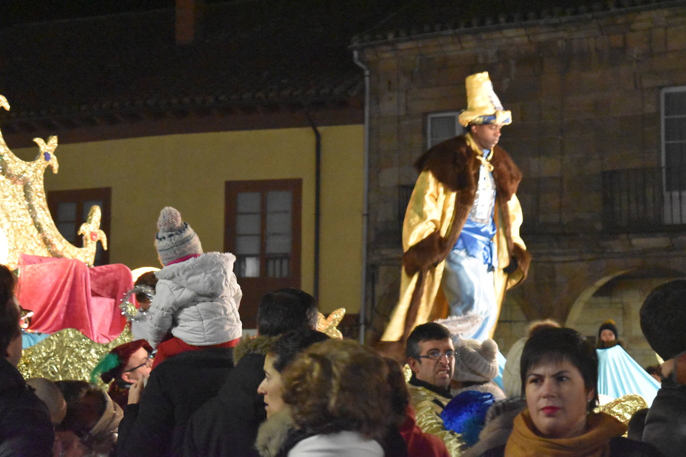 Los Reyes Magos en la cabalgata de aguilar.