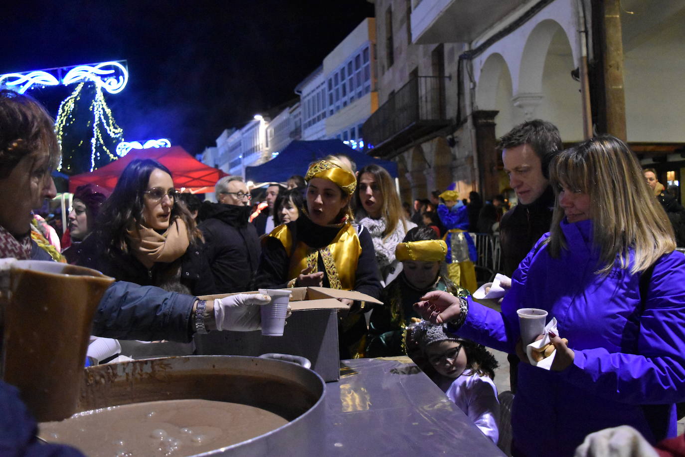 Los Reyes Magos en la cabalgata de aguilar.