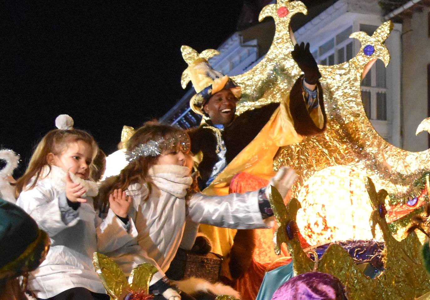 Los Reyes Magos en la cabalgata de aguilar.