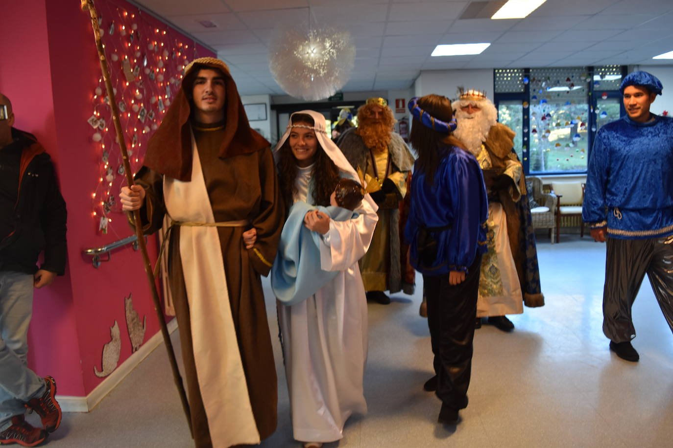 Los Reyes Magos en la cabalgata de aguilar.