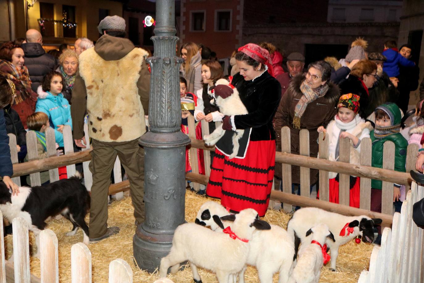 Baltanás recibe a los Reyes Magos con chocolates y roscón.