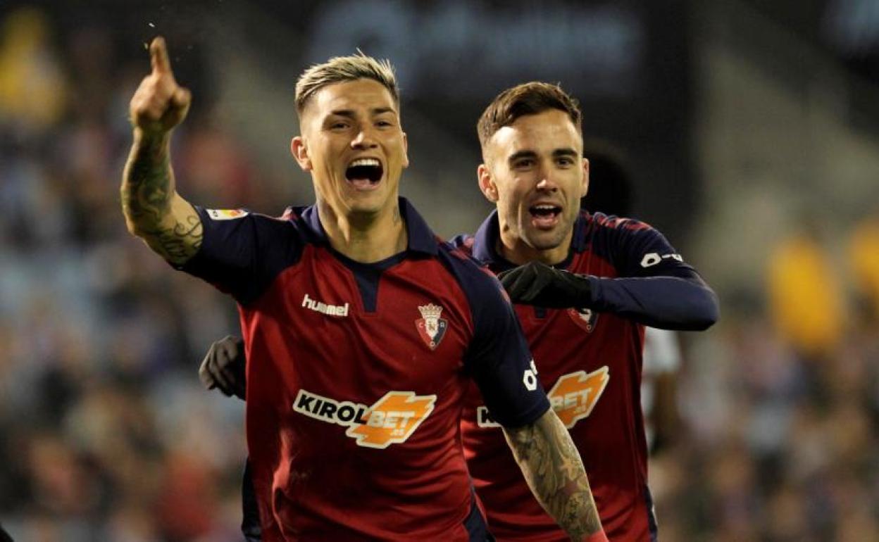 Chimy Ávila celebra el gol que le dio el empate a Osasuna. 