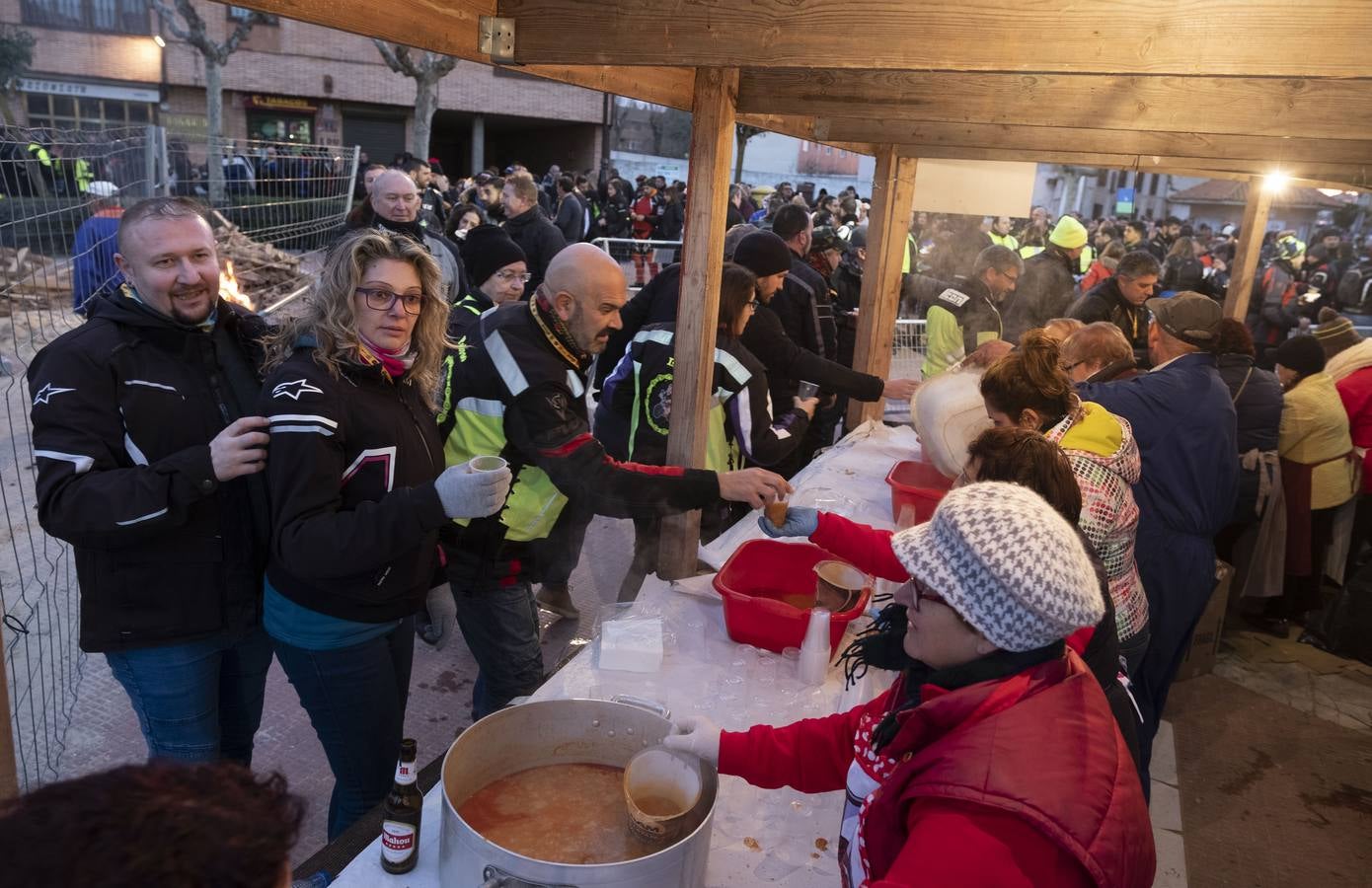 Cientos de moteros han participado en la tradicional excursión pingüinera a la localidad vallisoletana