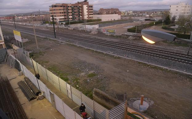 Las vías, a su paso por el tramo de Pilarica en el que se construirá el túnel. 