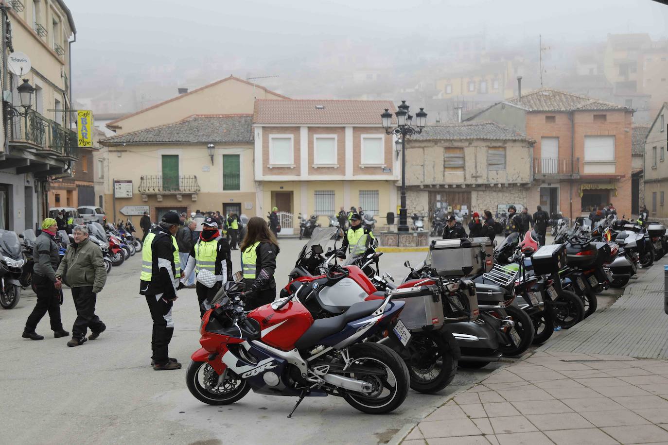 Jornada motera de 'La Leyenda continúa' en Sacramenia 