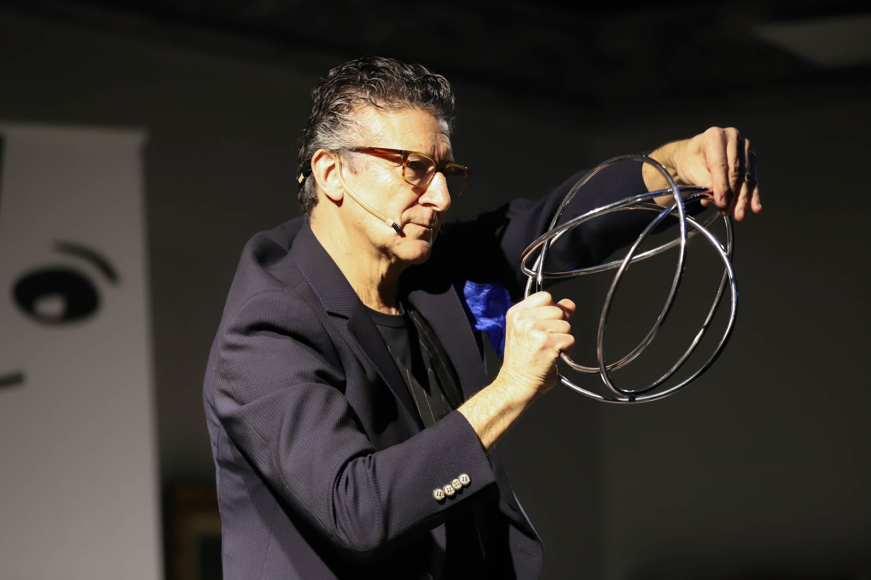 Fotos: Magia y nuerociencia se dan la mano en la Casa Lis