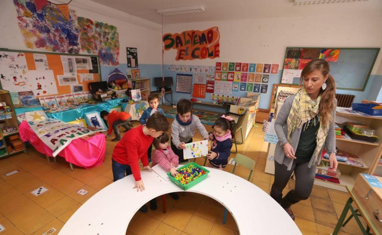 Los siete alumnos comparten aula. 