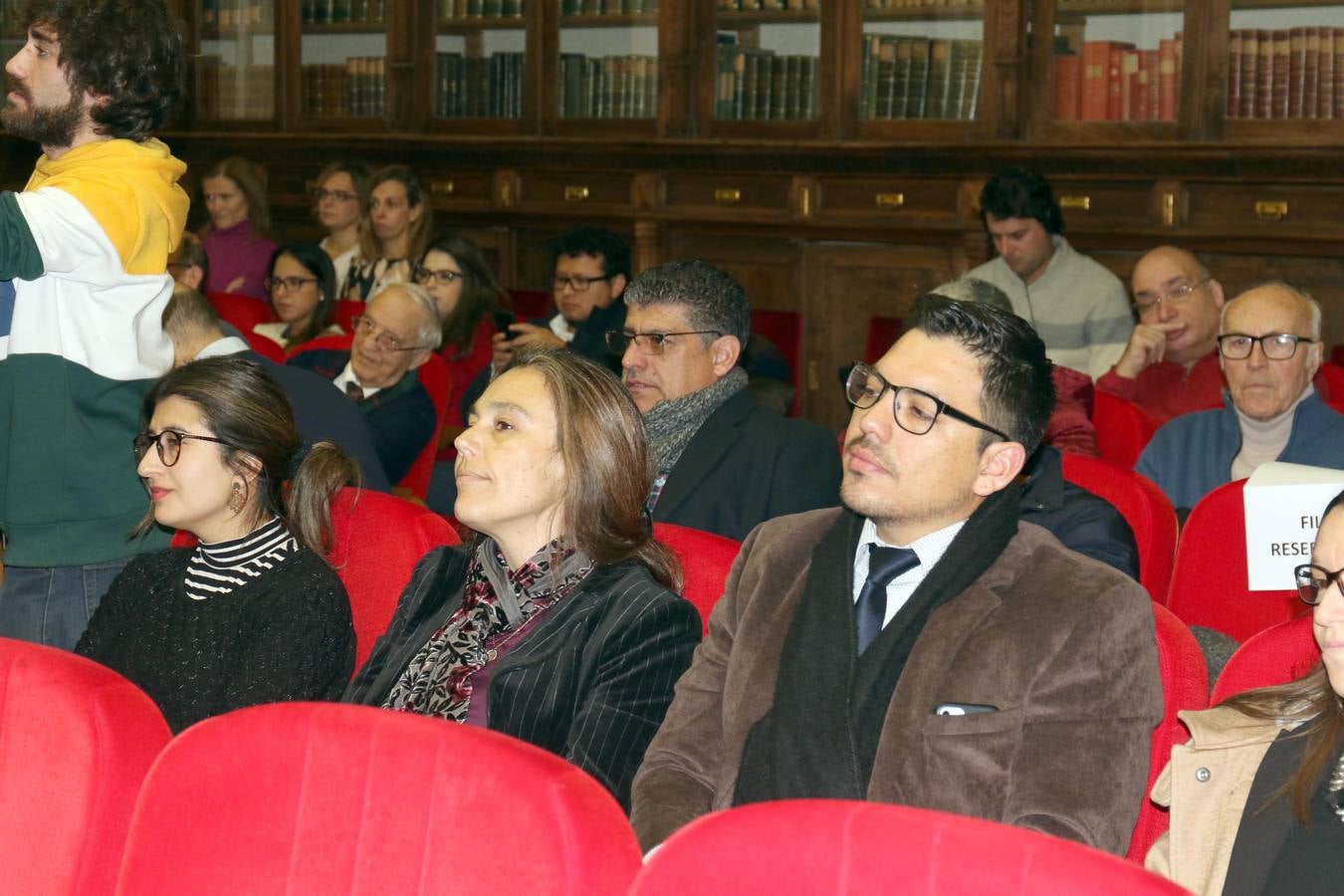 La exvicepresidenta del Gobierno, consejera de Estado y abogada del Estudio Cuatrecasas impartió en el Salón de Grados de la Facultad de Derecho la conferencia inaugural que abre el VII Diploma de Postgrado de Derecho Administrativo