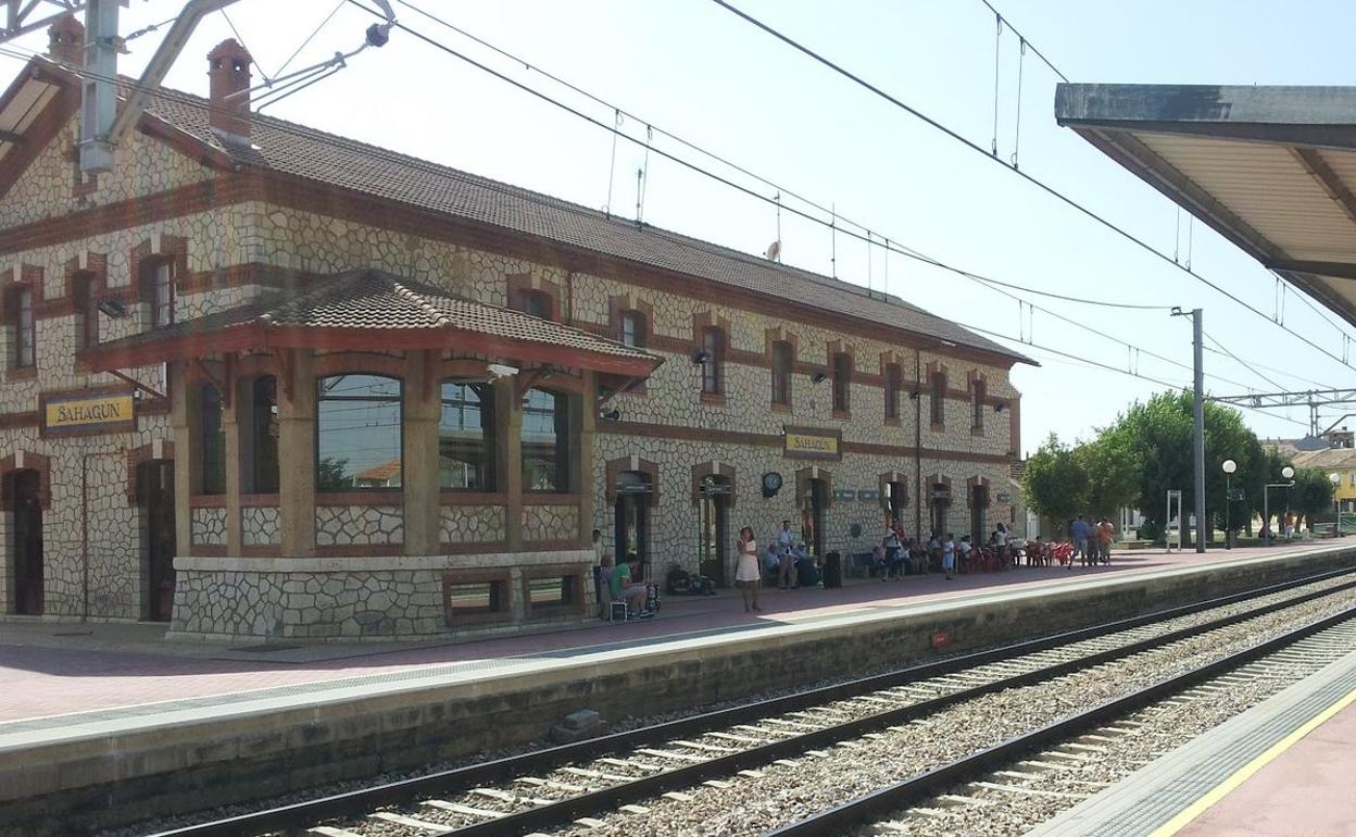 Estación de trenes de Sahagún.