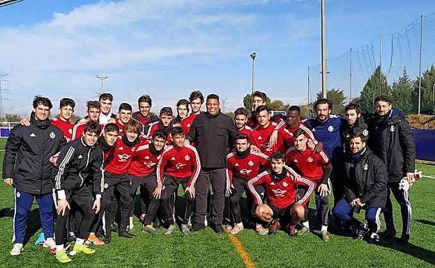 Ronaldo, con la plantilla del Juvenil. 
