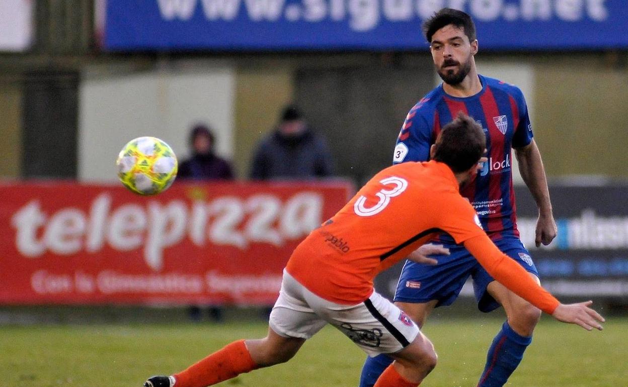 Domingo, en el partido ante el Burgos Promesas, en La Albuera. 