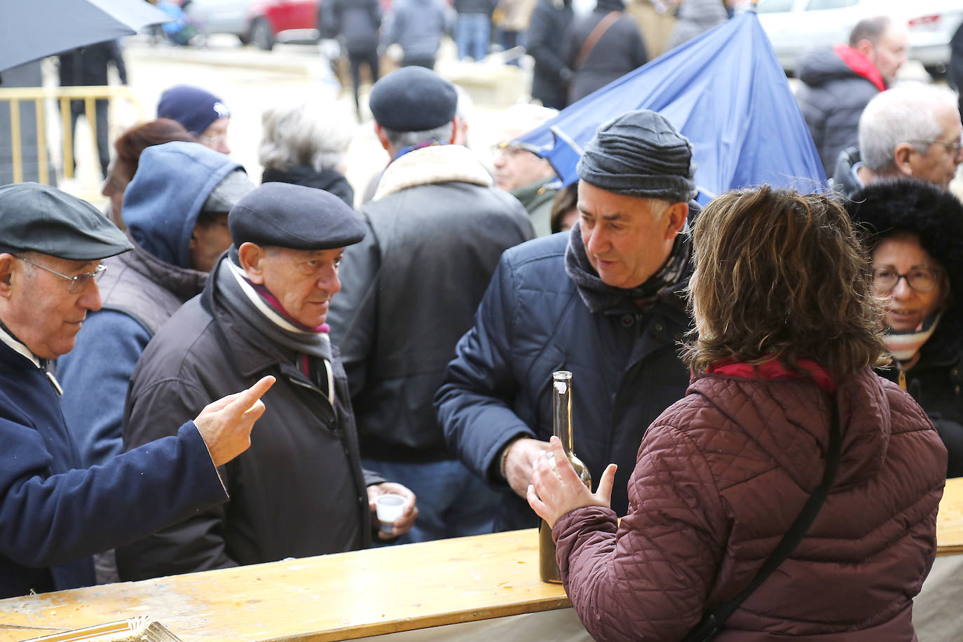 La matanza y reparto de jijas y morcilla en Becerril.