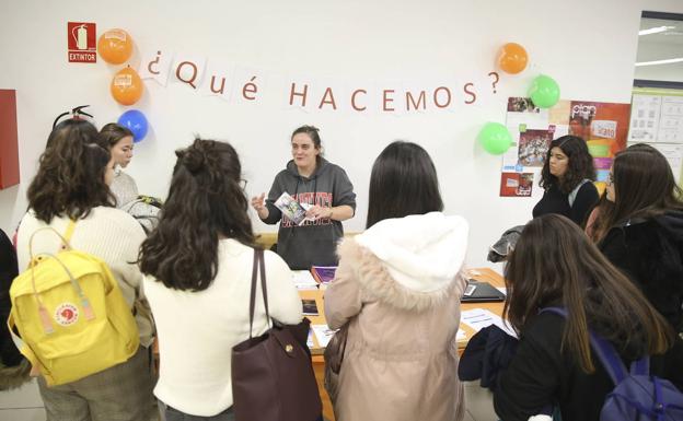 Jornada de puertas abiertas de la Fundación Secretariado Gitano en la Facultad de Educación. 