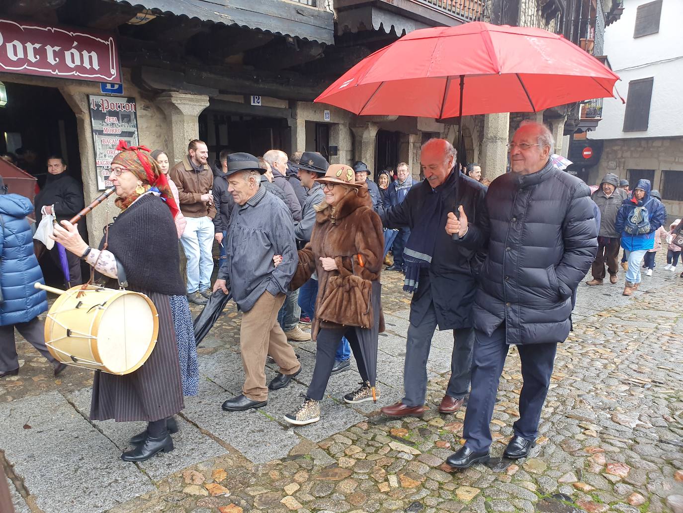 Fotos: La rifa del marrano de San Antón en La Alberca de Salamanca