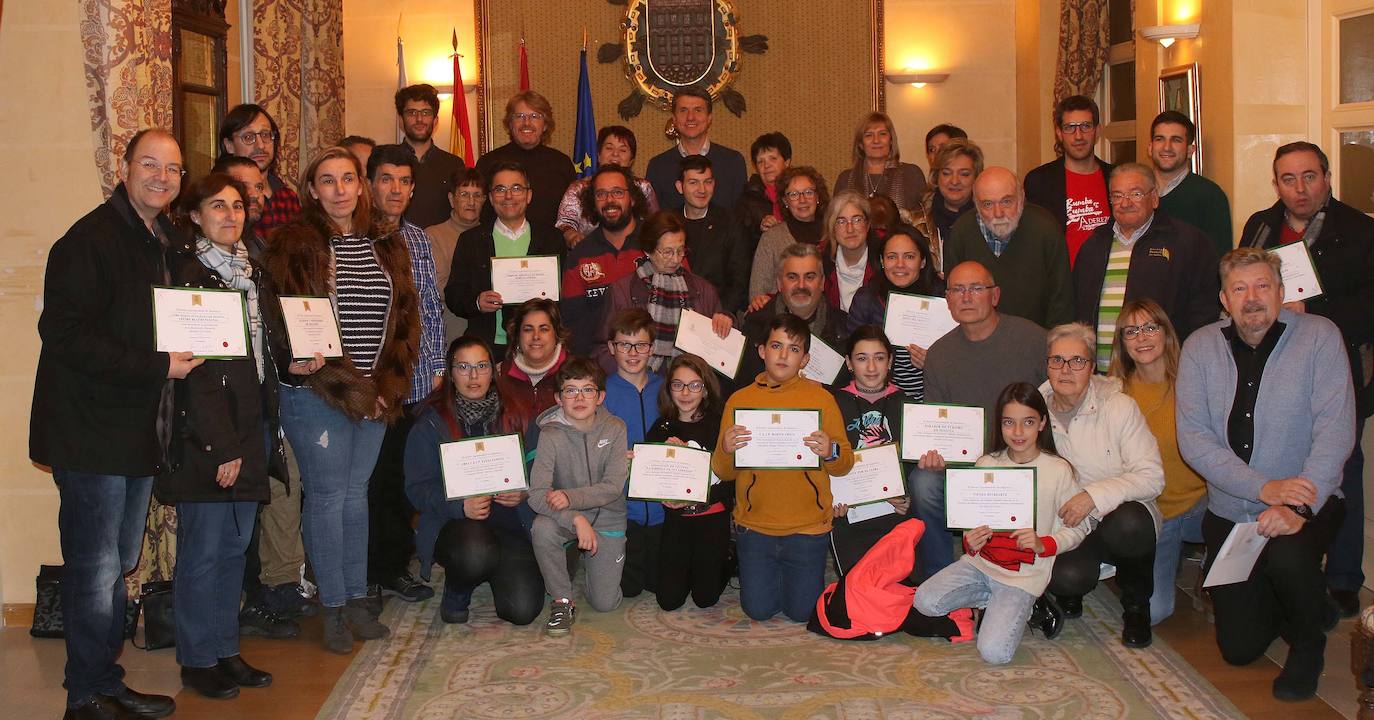 Entrega de premios del concurso de belenes y la muestra de villancicos. DE TORRE