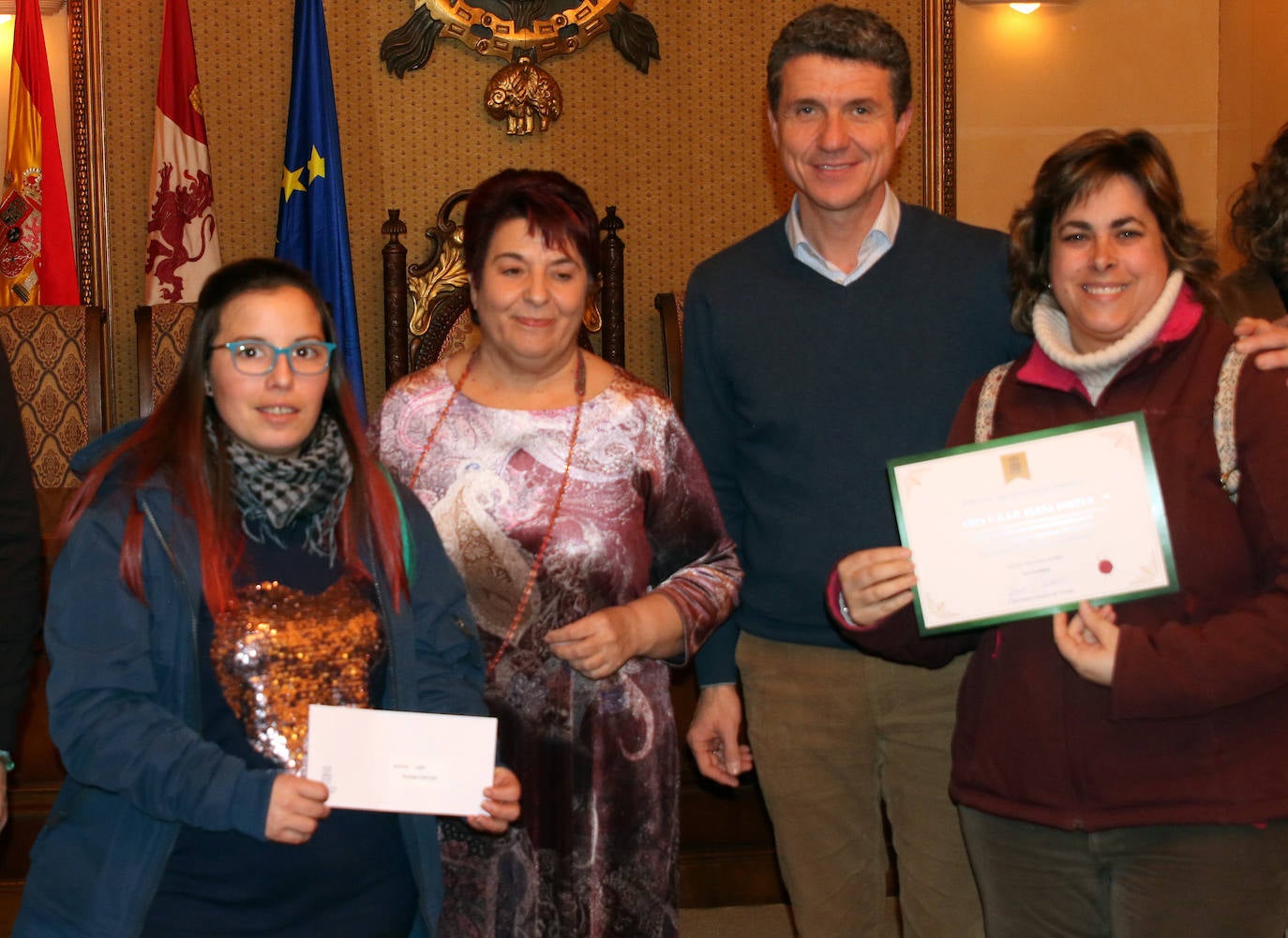 Entrega de premios del concurso de belenes y la muestra de villancicos. DE TORRE