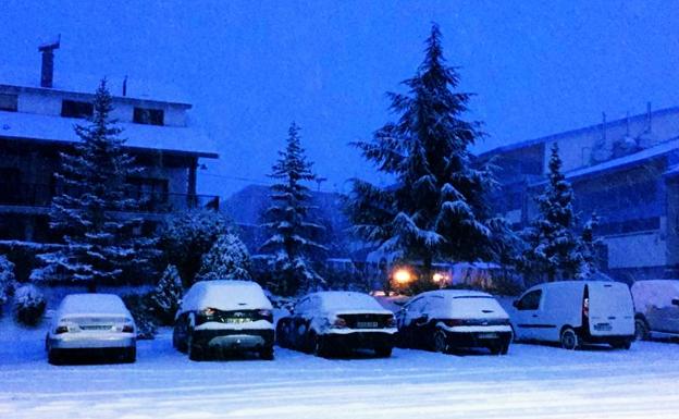 Aviso amarillo por nevadas y vientos al este de Castilla y León