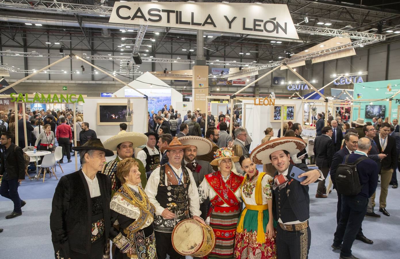 La comunidad apuesta por el deporte, la cultura y la gastronomía en la segunda jornada de la feria