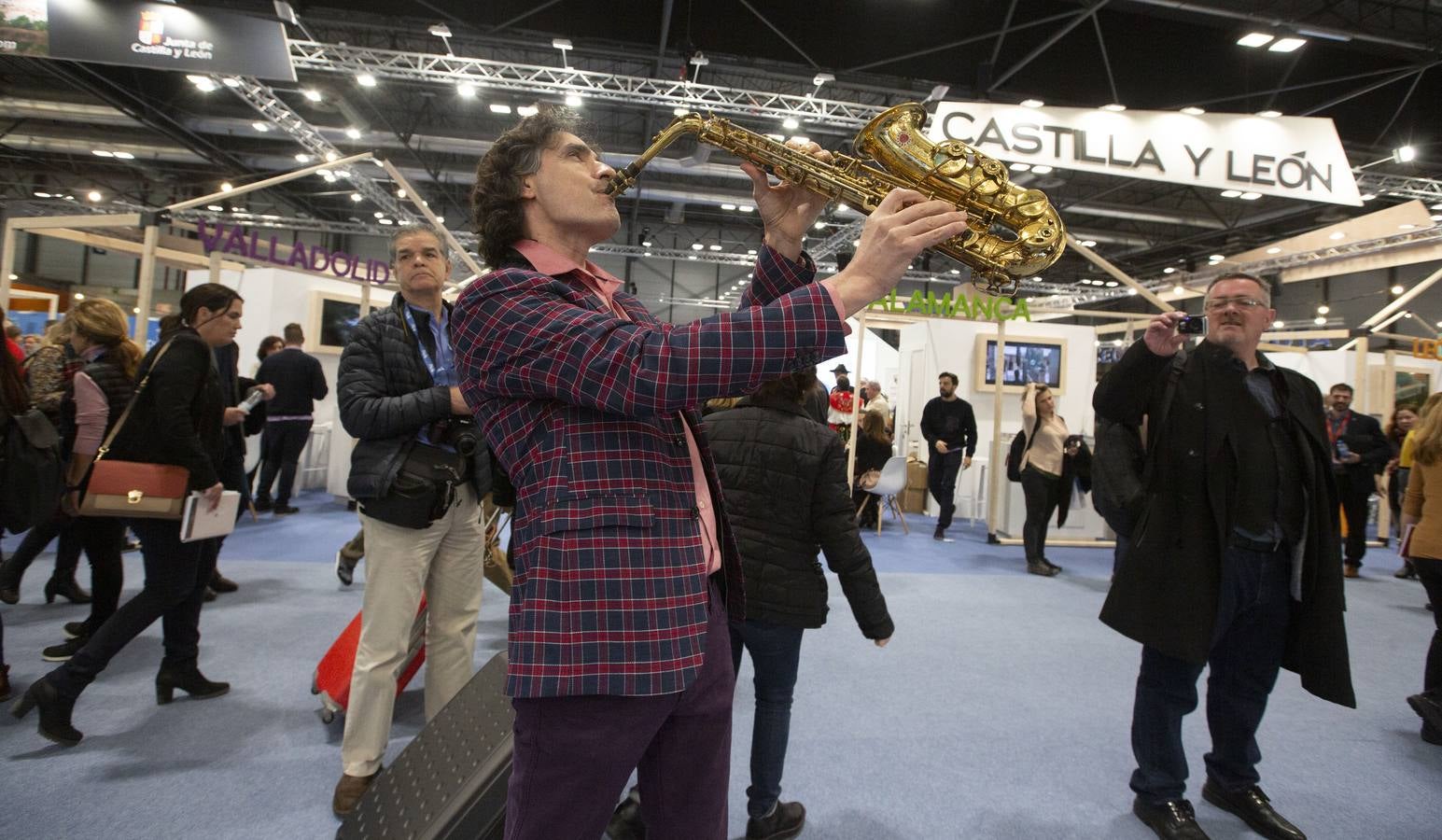 La comunidad apuesta por el deporte, la cultura y la gastronomía en la segunda jornada de la feria