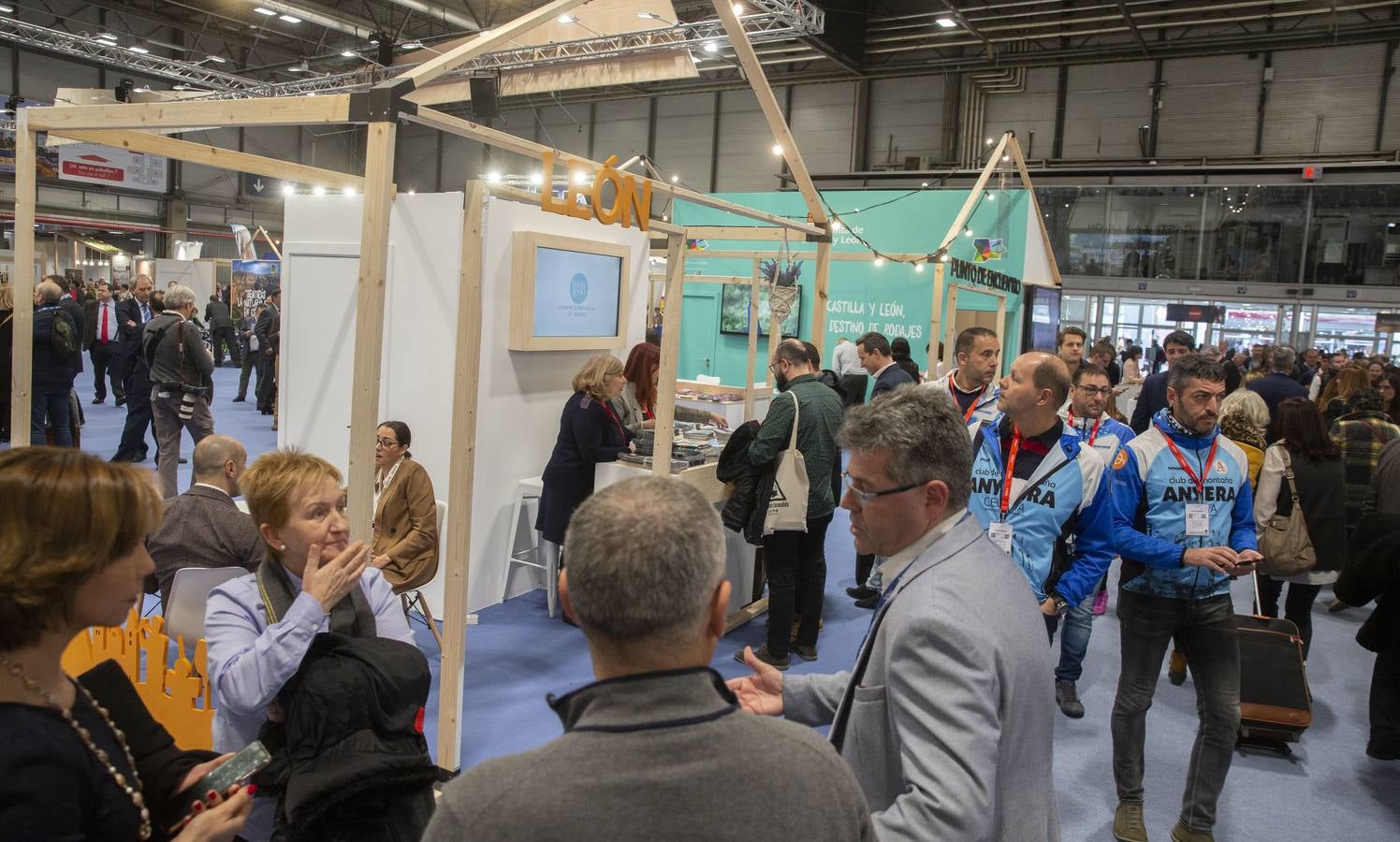 La comunidad apuesta por el deporte, la cultura y la gastronomía en la segunda jornada de la feria