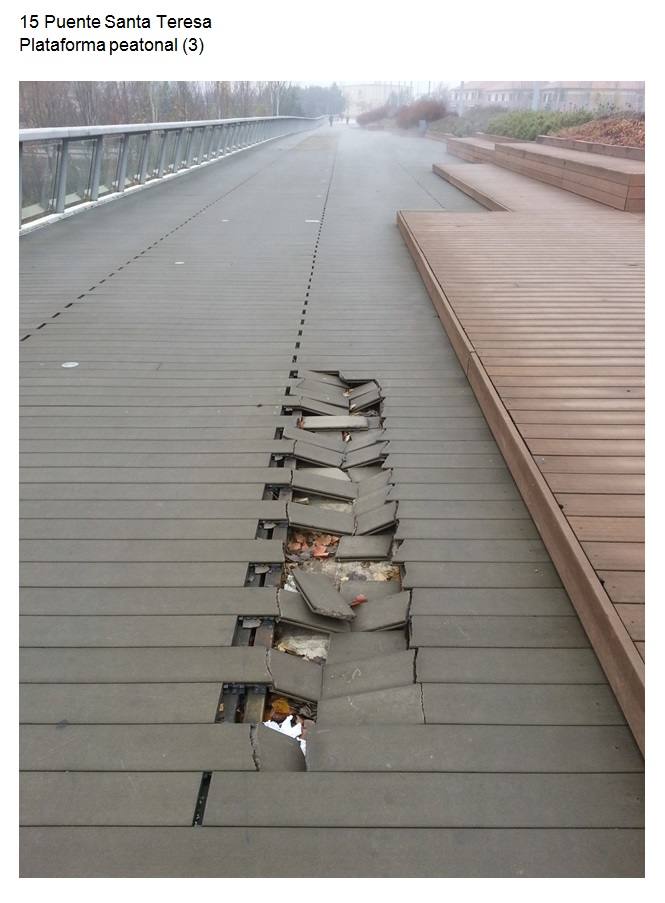 Desperfectos en el puente de la Rondilla causados por los temporales. 