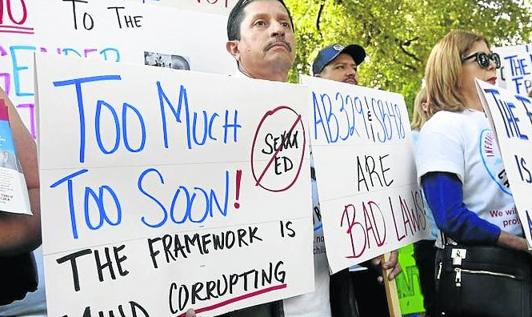 Manifestación contra la educación sexual enCalifornia.